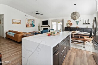 15641 N 63rd St in Scottsdale, AZ - Building Photo - Building Photo
