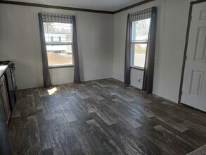 218 Butternut Ct in Belleville, MI - Building Photo - Building Photo