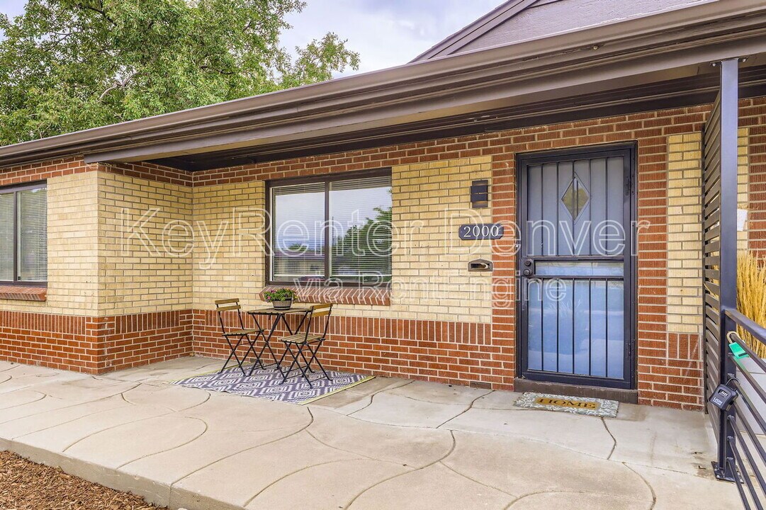2000 W Elk Pl in Denver, CO - Building Photo