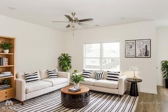 150 Rose Vly Dr, Unit Apt. B in New Market, AL - Foto de edificio - Building Photo