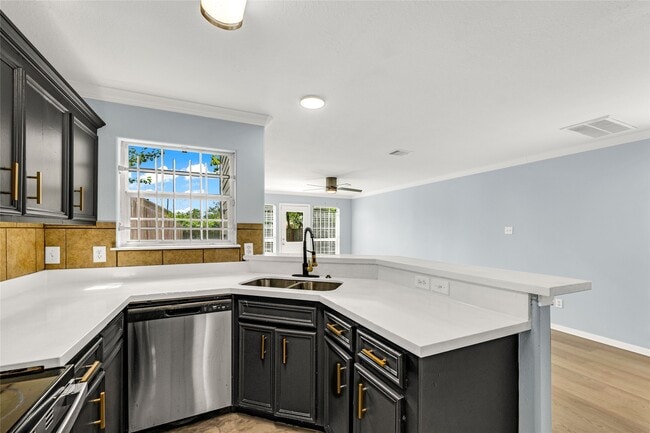 property at 4640 Knoxville St