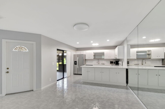 4185 Turnberry Cir in Greenacres, FL - Building Photo - Building Photo