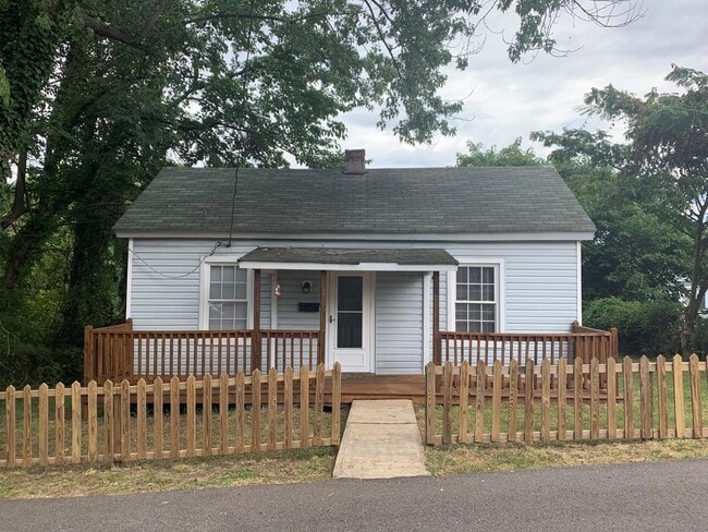 2421 Otey St in Lynchburg, VA - Building Photo - Building Photo