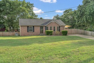 459 Trina St in Gallatin, TN - Building Photo - Building Photo