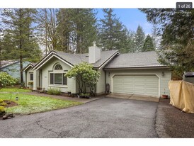 21343 E Meadow Crest Dr in Rhododendron, OR - Building Photo