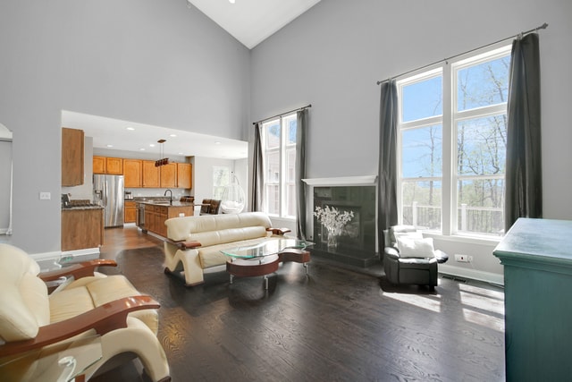 property at 1344 Essex Dr