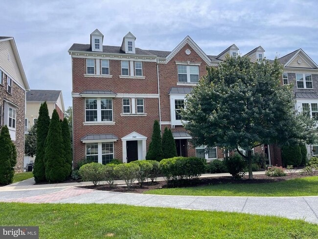 property at 742 Cobbler Pl