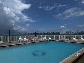 2936 Lake Shore Dr, Unit Furnished Beach Condo in Riviera Beach, FL - Building Photo - Building Photo