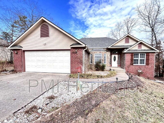 95 Bassingham Dr in Bella Vista, AR - Building Photo - Building Photo