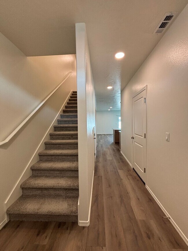 3767 S Roosevelt Pl in Kennewick, WA - Building Photo - Building Photo