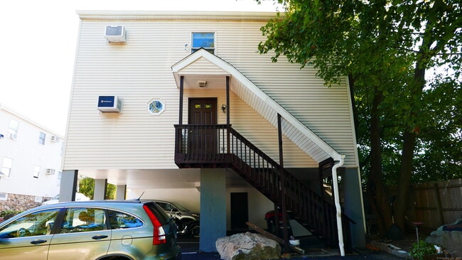 75 Fairfield Ave in Norwalk, CT - Building Photo - Building Photo