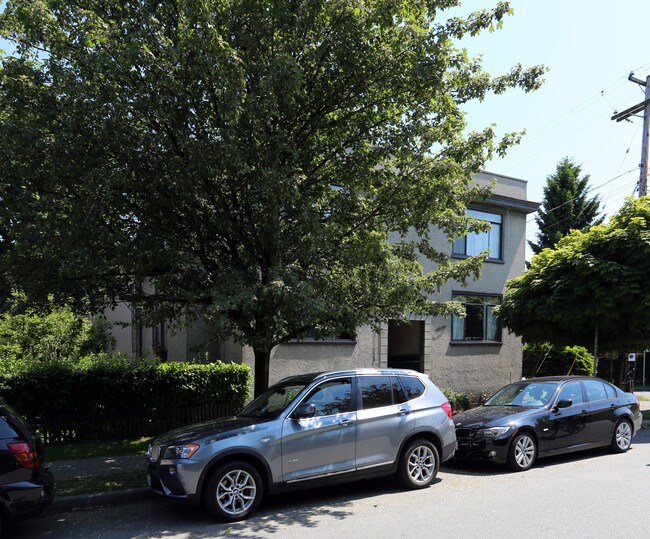 2030 Vine St in Vancouver, BC - Building Photo - Primary Photo