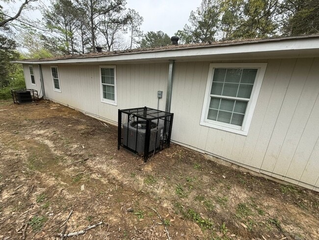 207 Lawrence Rd in Jackson, MS - Foto de edificio - Building Photo
