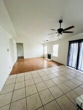 575 W Cinnamon Ave in Hanford, CA - Building Photo - Building Photo