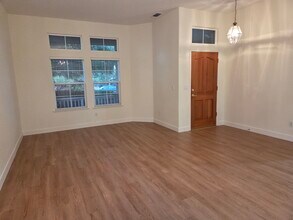 5534 New Vista Dr in Rocklin, CA - Foto de edificio - Building Photo