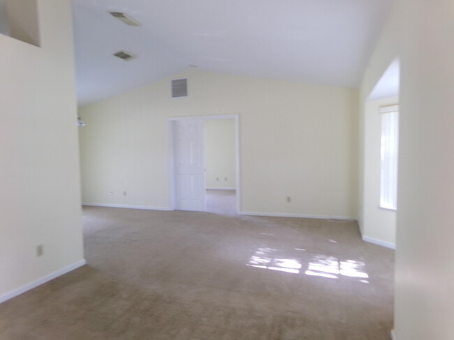 271 SW Covington Rd in Port St. Lucie, FL - Building Photo - Building Photo
