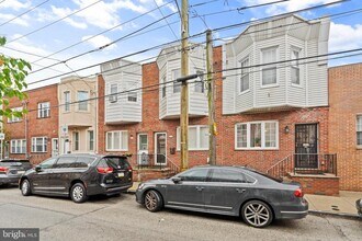 3207 Salmon St in Philadelphia, PA - Building Photo - Building Photo