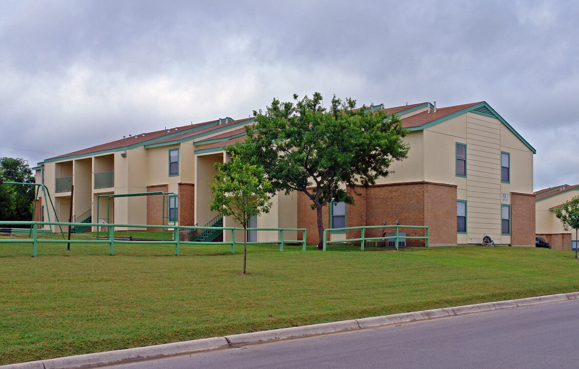 Cove Village Apartments in Copperas Cove, TX - Building Photo