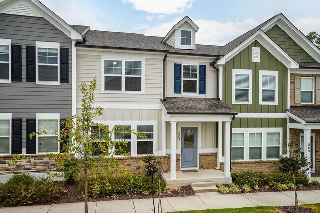 807 Trestleview St in Fuquay Varina, NC - Building Photo - Building Photo