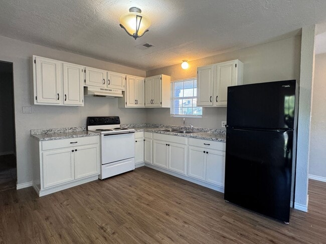 1626 NW 38th St in Lawton, OK - Building Photo - Building Photo