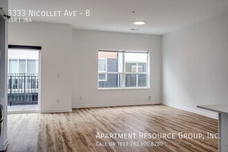 3333 Nicollet Ave in Minneapolis, MN - Building Photo - Building Photo