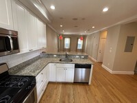 283 Gold St, Unit 1 in Boston, MA - Building Photo - Building Photo