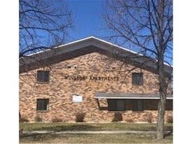 1213 6th Ave in Worthington, MN - Building Photo