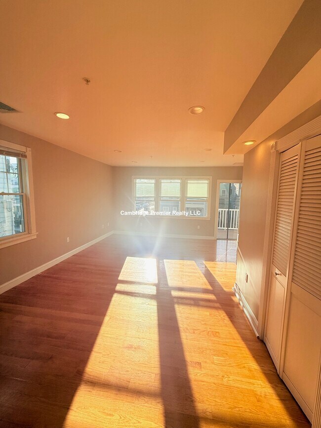 89 Allston St, Unit 2