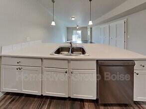 10222 W Ustick Rd in Boise, ID - Building Photo - Building Photo