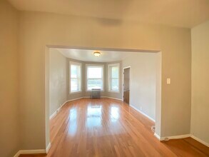 2232 W Addison St, Unit 1 in Chicago, IL - Building Photo - Building Photo