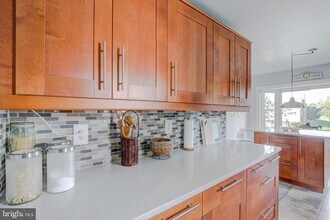 13724 Penwith Ct, Unit LL Apartment in Chantilly, VA - Building Photo - Building Photo