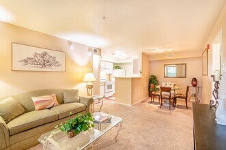 Enclave Apartments in Reno, NV - Building Photo - Interior Photo