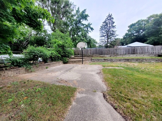 1011 Marcia St SW in Wyoming, MI - Building Photo - Building Photo