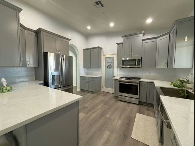 property at 9875 Magnolia Ave