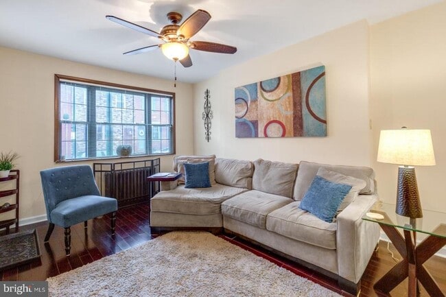 1006 Morris St in Philadelphia, PA - Building Photo - Building Photo