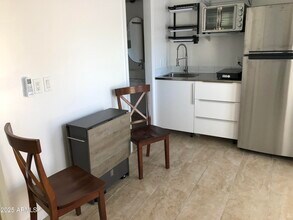 2004 S La Corta Dr in Tempe, AZ - Building Photo - Building Photo