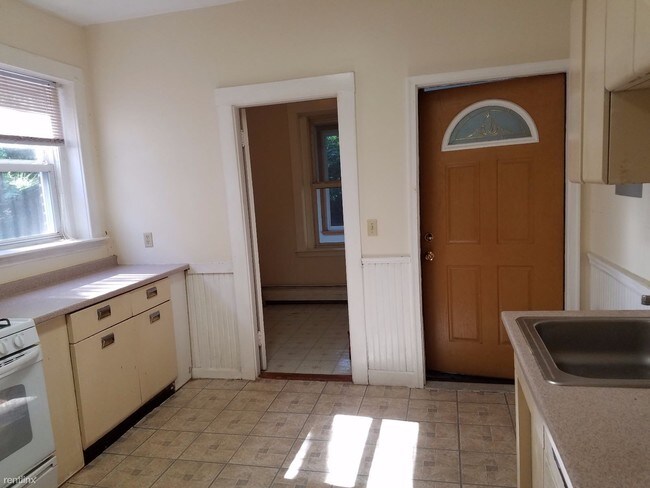 19 University Rd-Unit -# 17HV in Brookline, MA - Building Photo - Building Photo