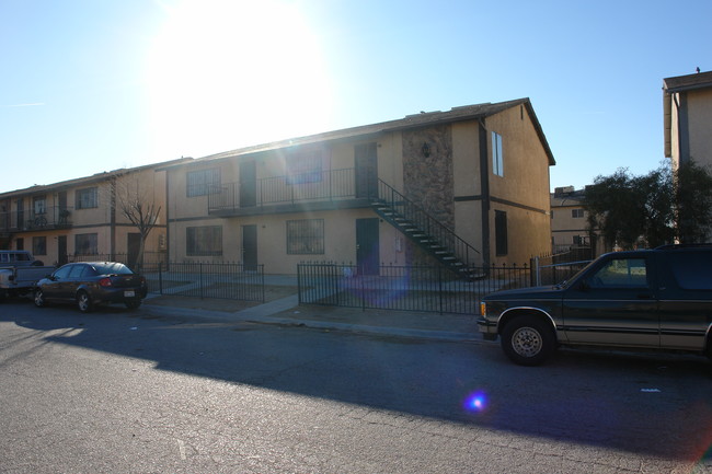 4735 Cessna Ave in Las Vegas, NV - Building Photo - Building Photo