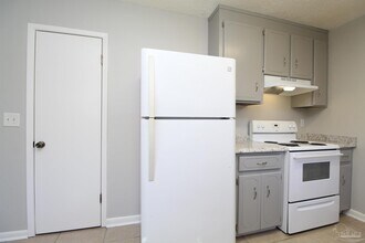 7642 Sandy Creek Dr in Pensacola, FL - Building Photo - Building Photo