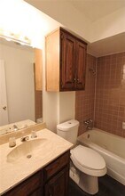 1234 Mockingbird Ln in Desoto, TX - Building Photo - Building Photo