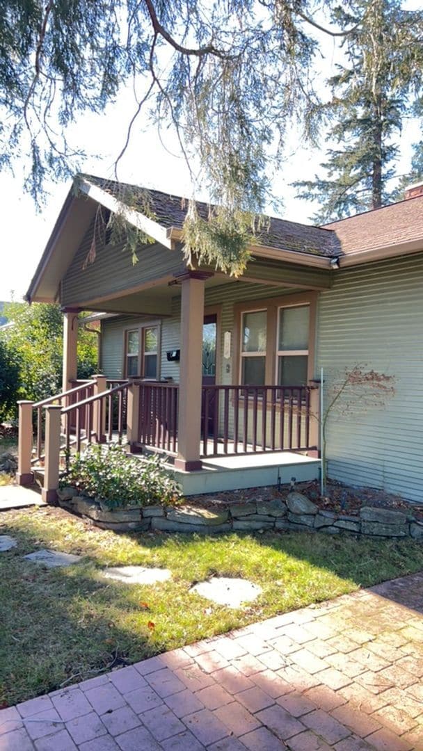 214 Vancouver Ave in Medford, OR - Building Photo - Building Photo