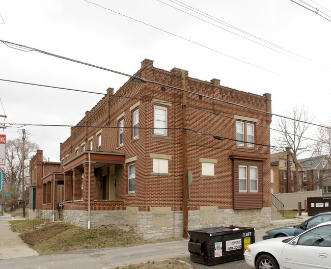 1556-1562 N 4th St in Columbus, OH - Building Photo - Building Photo