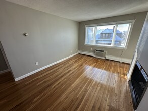 44 Evergreen St, Unit 3 in Boston, MA - Building Photo - Building Photo