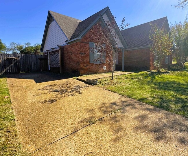 5376 Ragan Ridge Dr in Memphis, TN - Building Photo - Building Photo