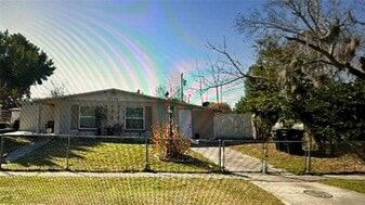 7714 Acadian Dr in Orlando, FL - Building Photo