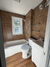 105 Silver Ln in East Hartford, CT - Building Photo - Building Photo