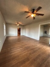 530 W 1st St in Freeport, TX - Building Photo - Building Photo