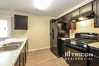 7422 Summer Blossom Ct in Converse, TX - Building Photo - Building Photo