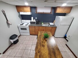 37 Bancroft St in Providence, RI - Building Photo