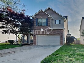 1641 Silver Oak Ln in Knoxville, TN - Building Photo